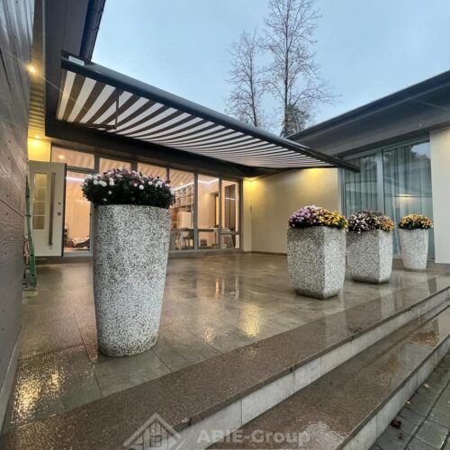 Фотографии выполненных работ компании «ABIE-GROUP» кассетной маркизы Kyma. г.Балашиха, Московской обл.